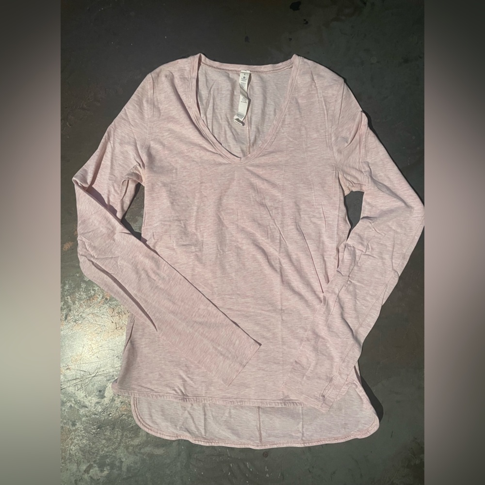 Lululemon Athletica Soft Pink Long Sleeve Top